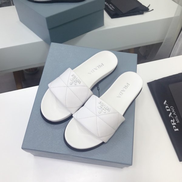2021 Prada matelassé en cuir matelassé-3
