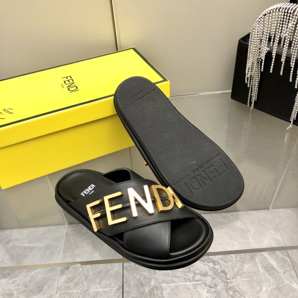 Achetez des chaussures et des baskets répliques de Fendi en ligne-10