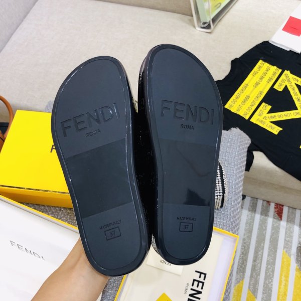 Réplique Fendi Reflections Sandals Chaussures Salet Sale Store-10
